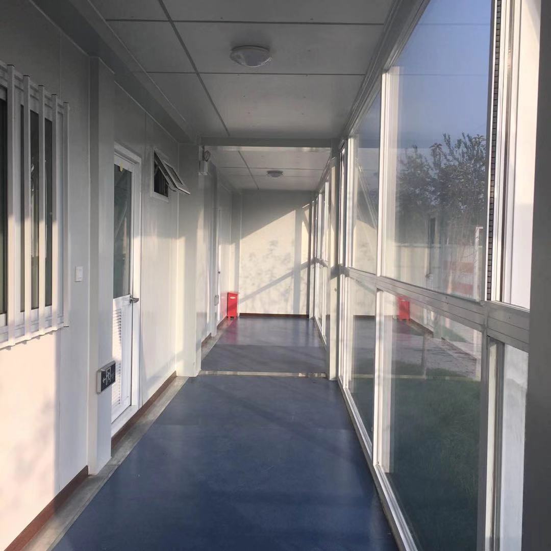 打包箱房內走廊